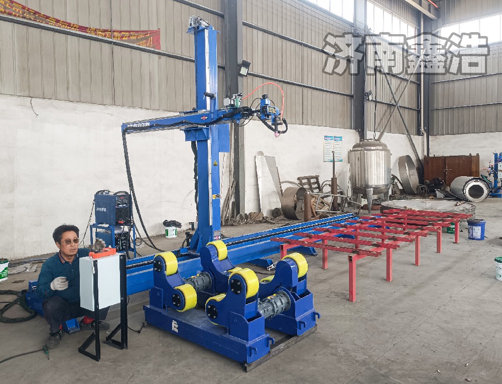 河北客戶訂購重型氬弧焊接操作機，成型美觀，自動焊接