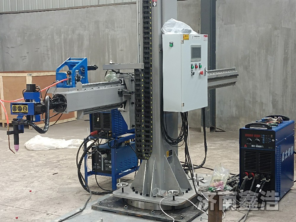 重型焊接操作機，智能數(shù)控，成型美觀