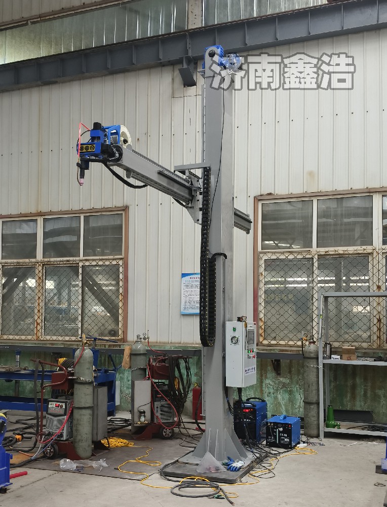 重型焊接操作機(jī)，智能數(shù)控，自動焊接